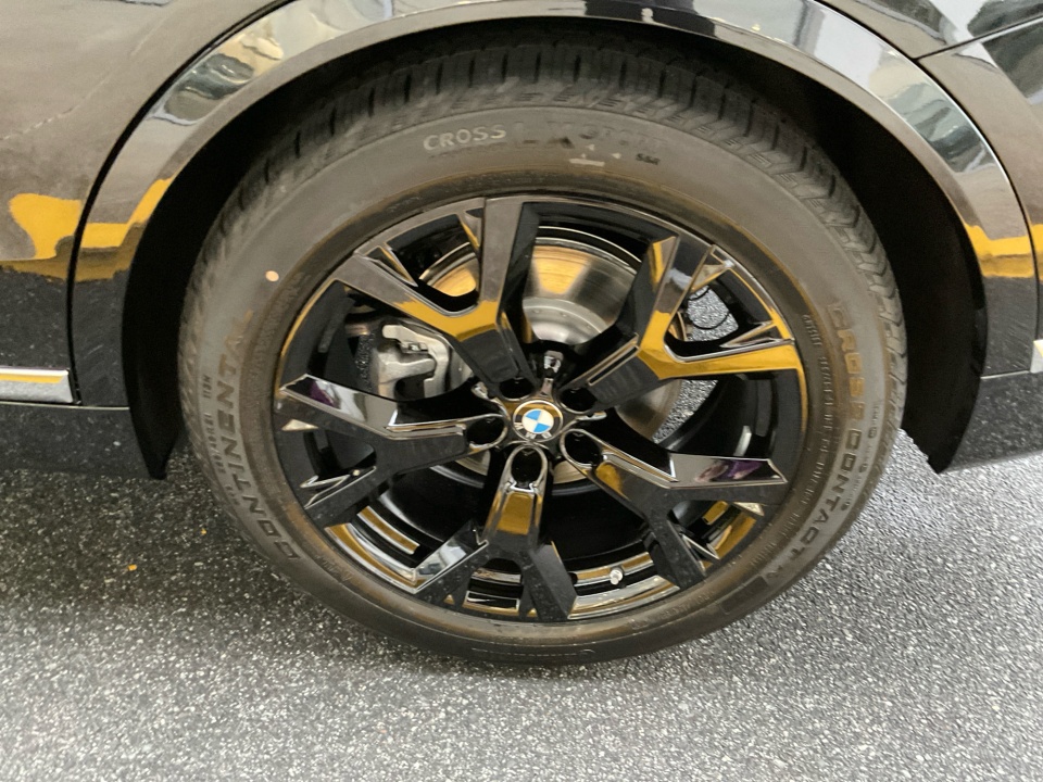 5UX23EM09T9325879 2026 BMW X7 xDrive40i