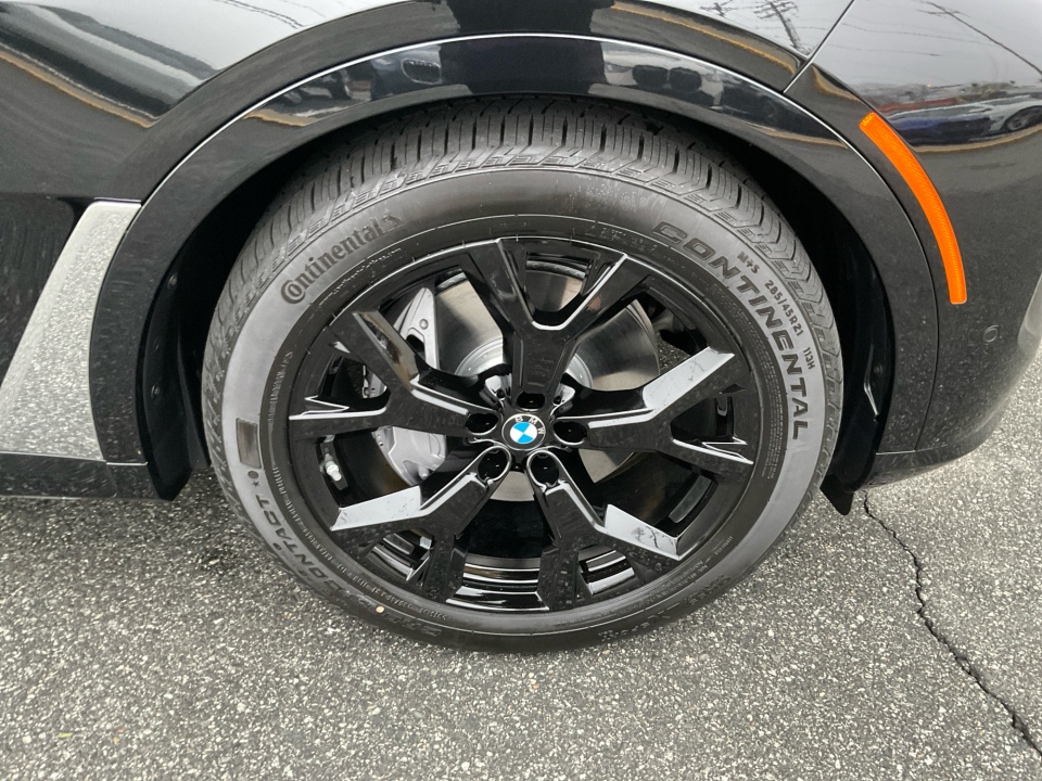 5UX23EM09T9325879 2026 BMW X7 xDrive40i