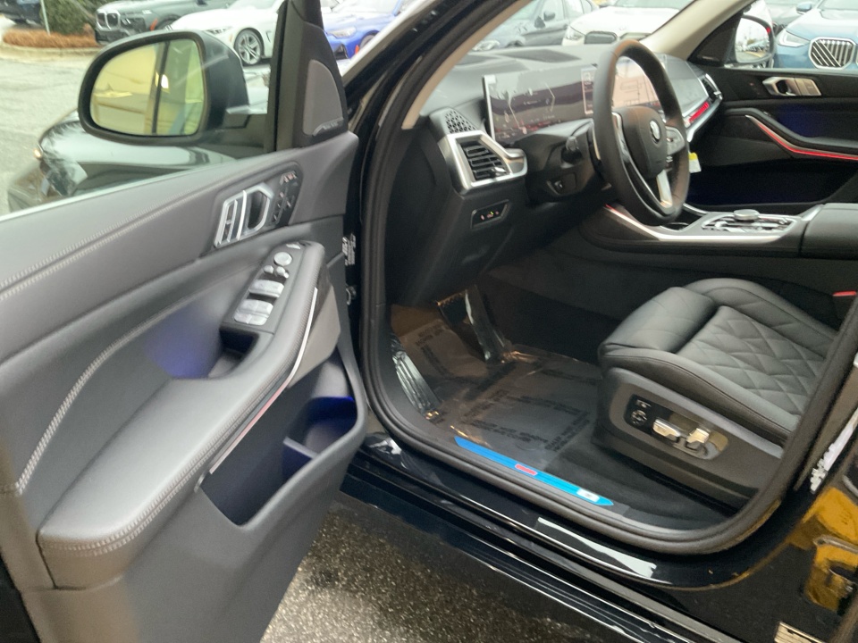 5UX23EM09T9325879 2026 BMW X7 xDrive40i