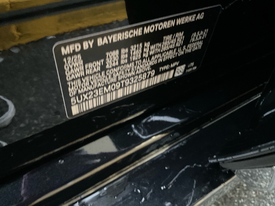 5UX23EM09T9325879 2026 BMW X7 xDrive40i