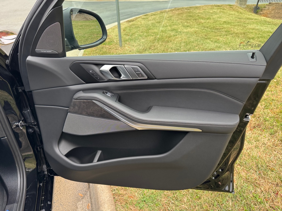 5UX23EM0XT9246169 2026 BMW X7 xDrive40i