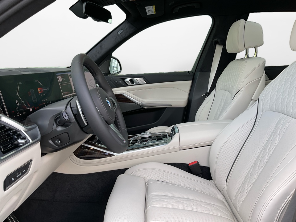 5UX23EM0XV9473669 2027 BMW X7 xDrive40i