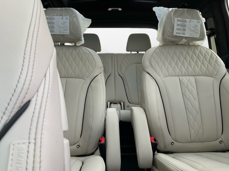 5UX23EM0XV9473669 2027 BMW X7 xDrive40i