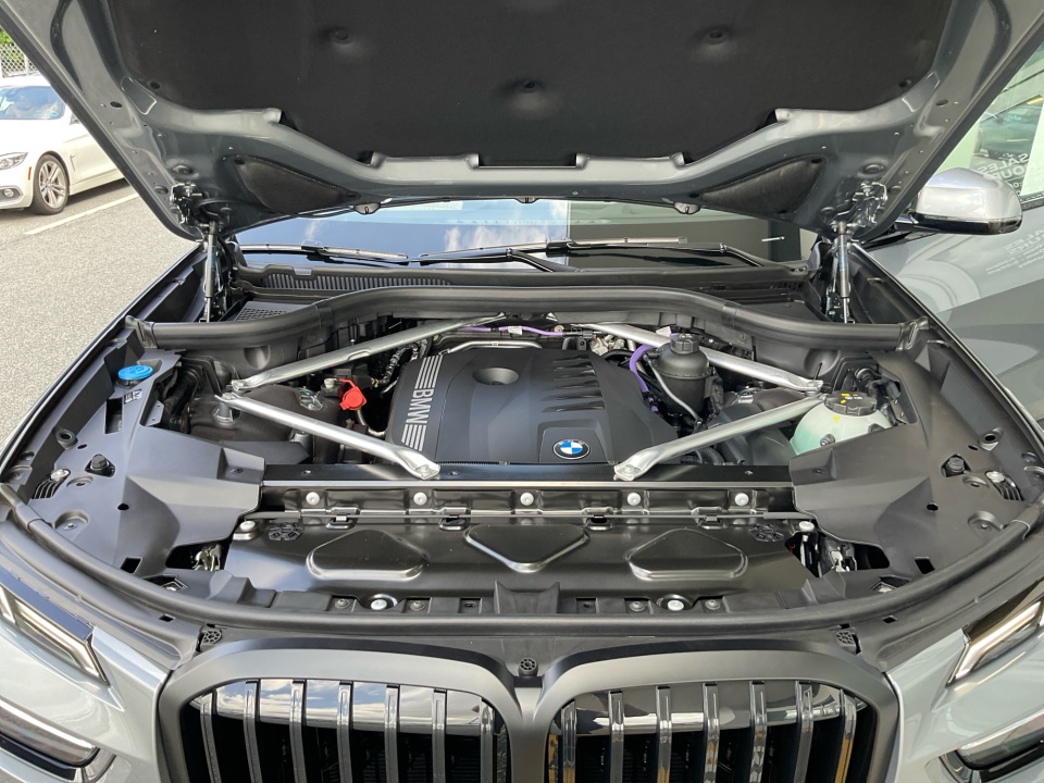 5UX23EM0XV9473669 2027 BMW X7 xDrive40i