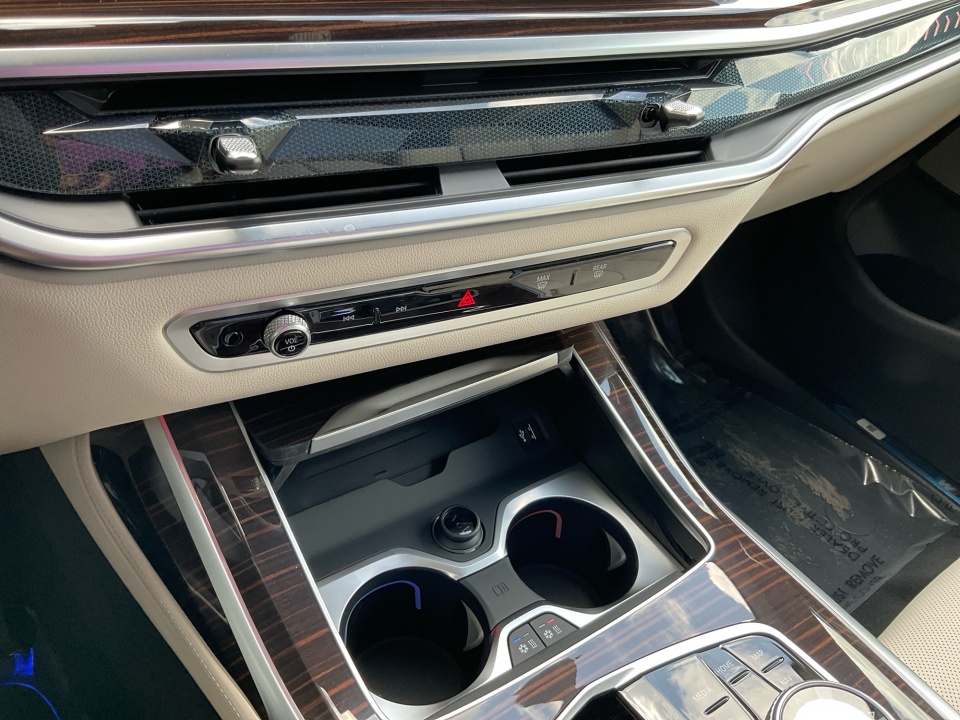 5UX23EM0XV9473669 2027 BMW X7 xDrive40i