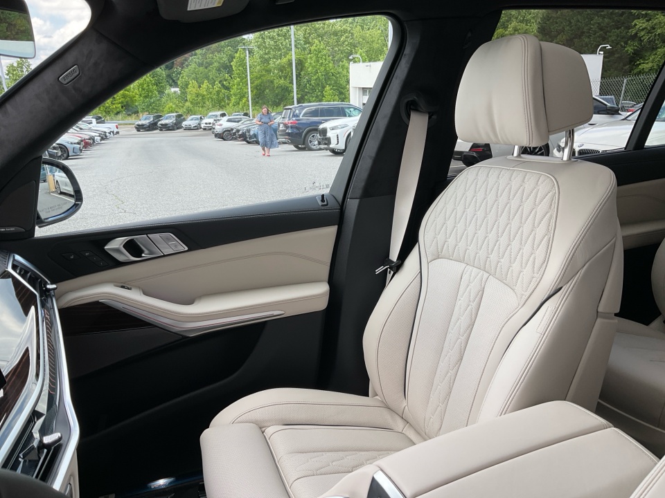 5UX23EM0XV9473669 2027 BMW X7 xDrive40i