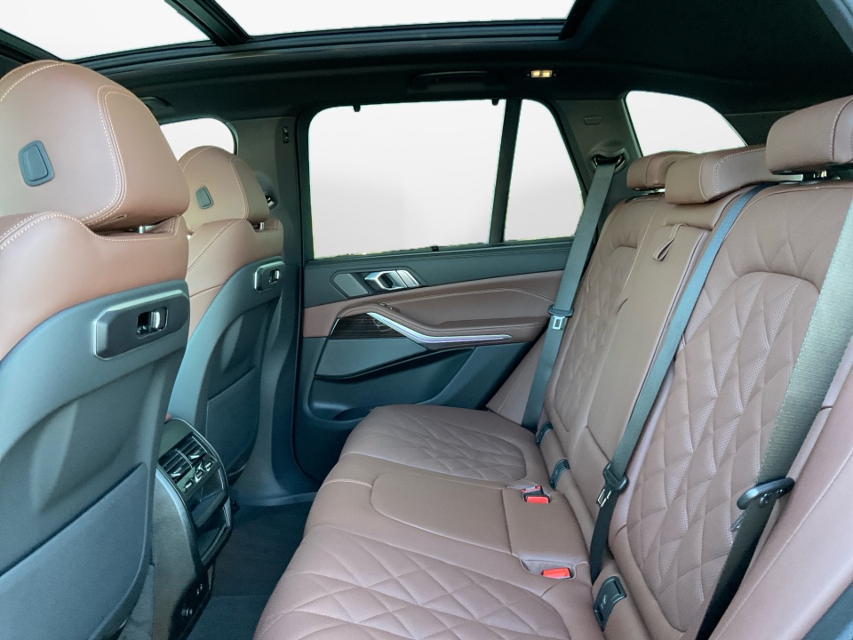 5UX23EU01T9317484 2026 BMW X5 xDrive40i