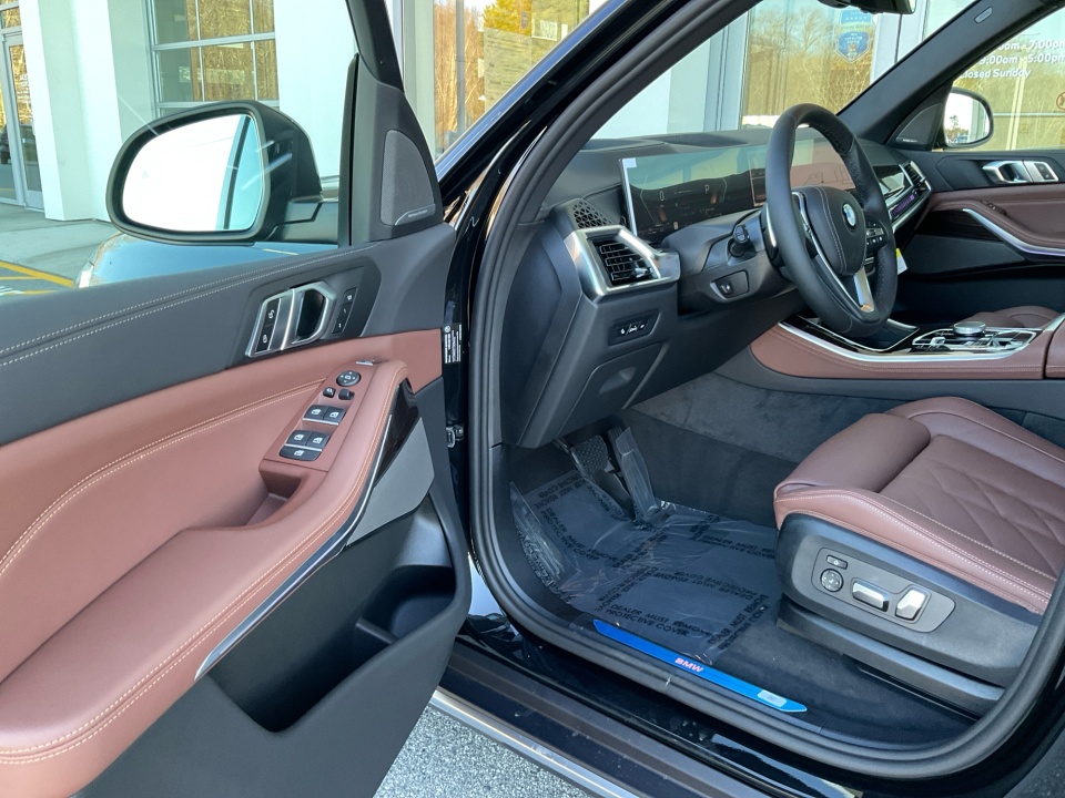 5UX23EU01T9317484 2026 BMW X5 xDrive40i