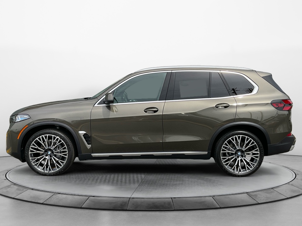 5UX23EU01T9450908 2026 BMW X5 xDrive40i