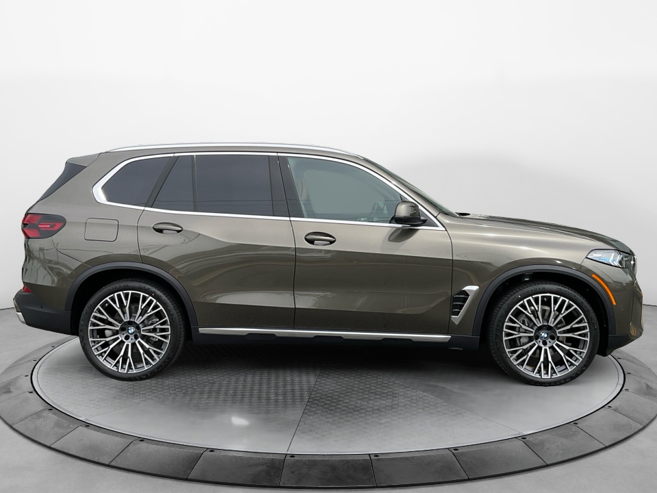 5UX23EU01T9450908 2026 BMW X5 xDrive40i