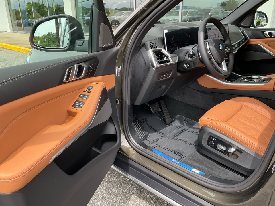 5UX23EU01T9450908 2026 BMW X5 xDrive40i