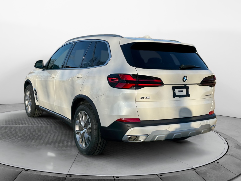 5UX23EU02T9318787 2026 BMW X5 xDrive40i