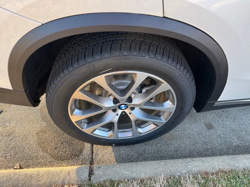 5UX23EU02T9318787 2026 BMW X5 xDrive40i