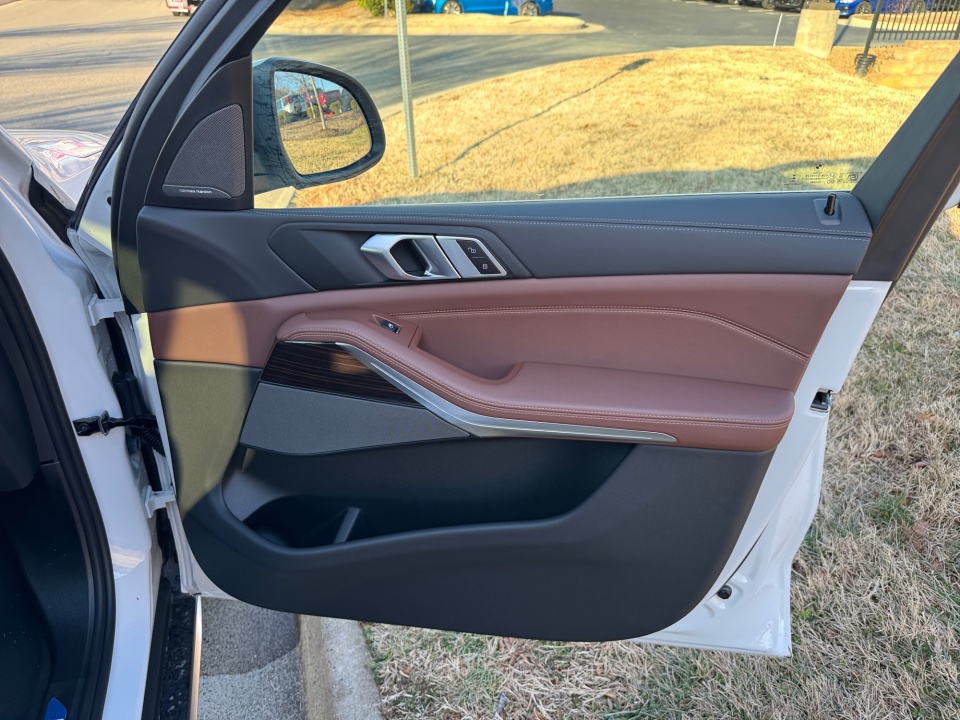 5UX23EU02T9318787 2026 BMW X5 xDrive40i