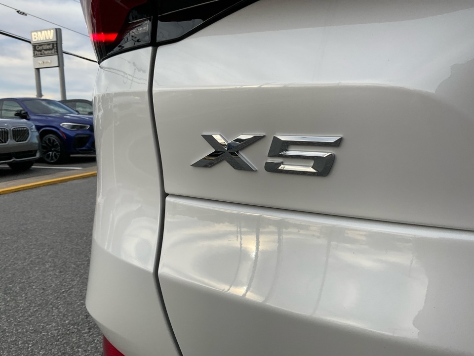 5UX23EU02T9320135 2026 BMW X5 xDrive40i