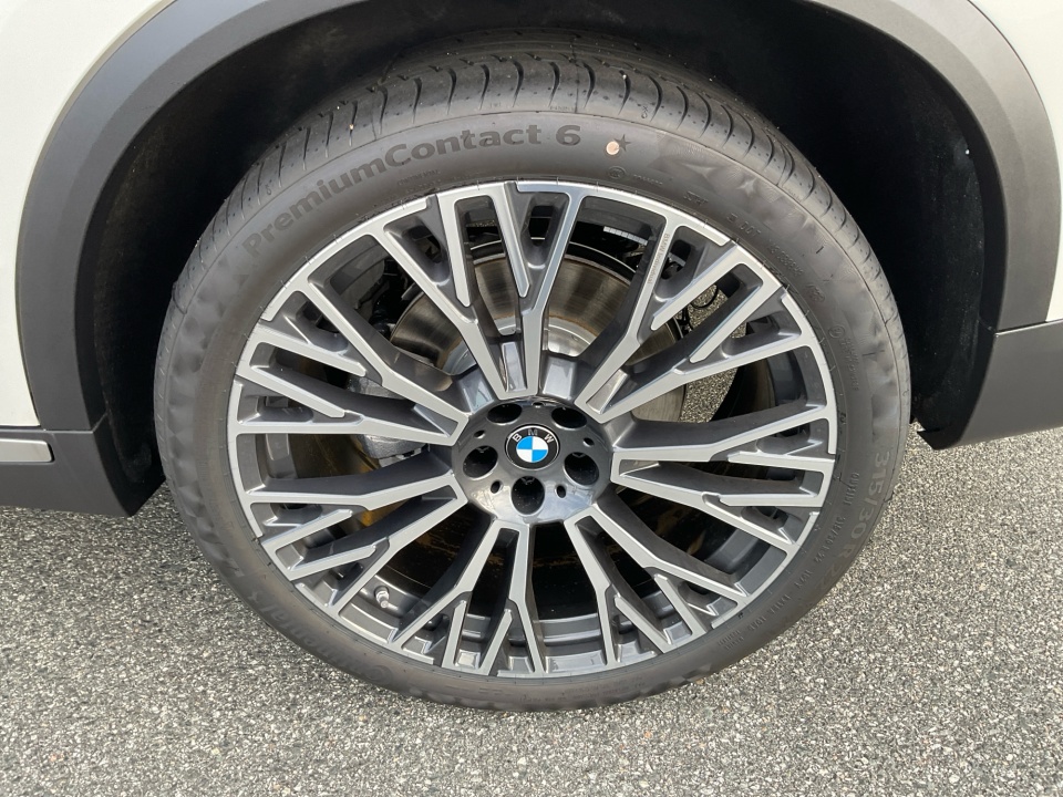 5UX23EU02T9320135 2026 BMW X5 xDrive40i