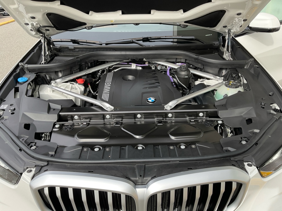 5UX23EU02T9337095 2026 BMW X5 xDrive40i