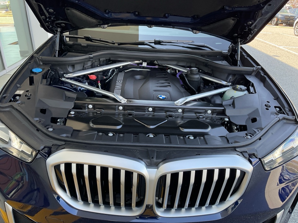 5UX23EU03T9417683 2026 BMW X5 xDrive40i