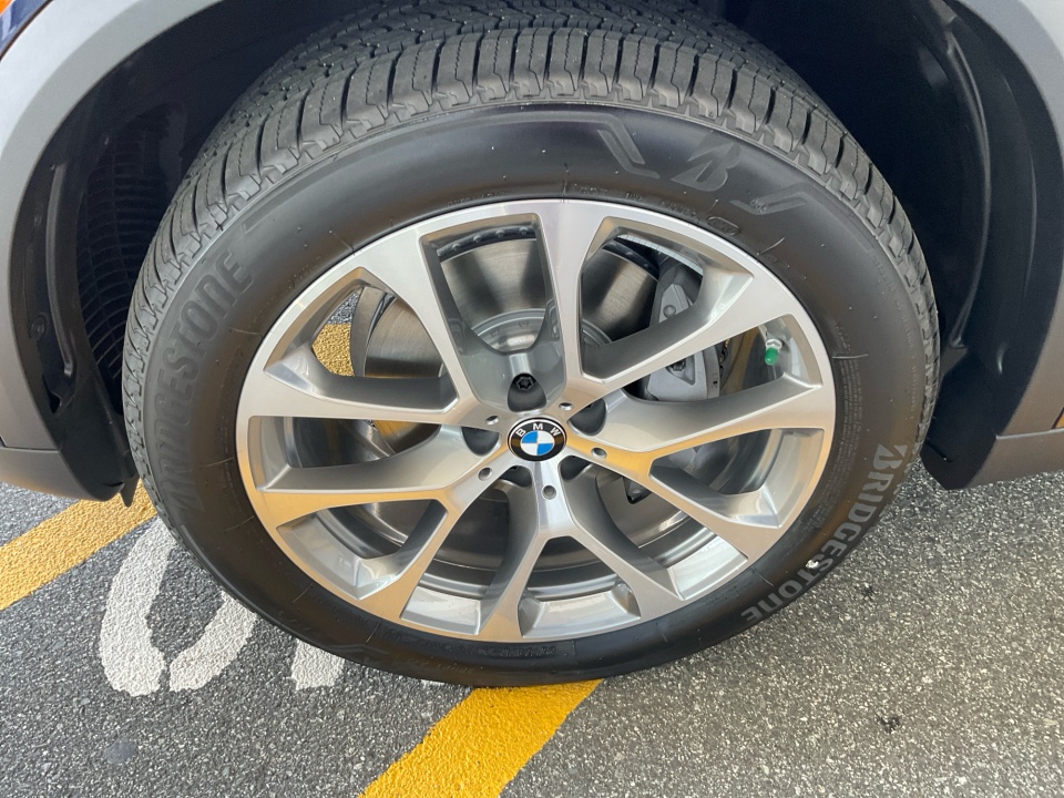 5UX23EU03T9417683 2026 BMW X5 xDrive40i