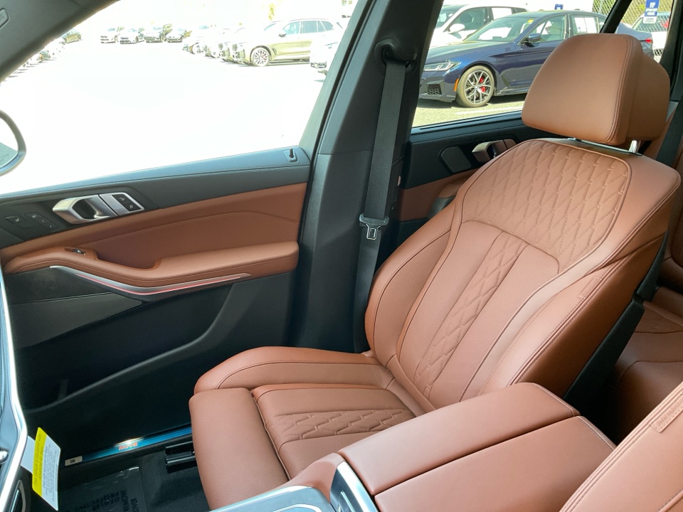 5UX23EU03T9417683 2026 BMW X5 xDrive40i