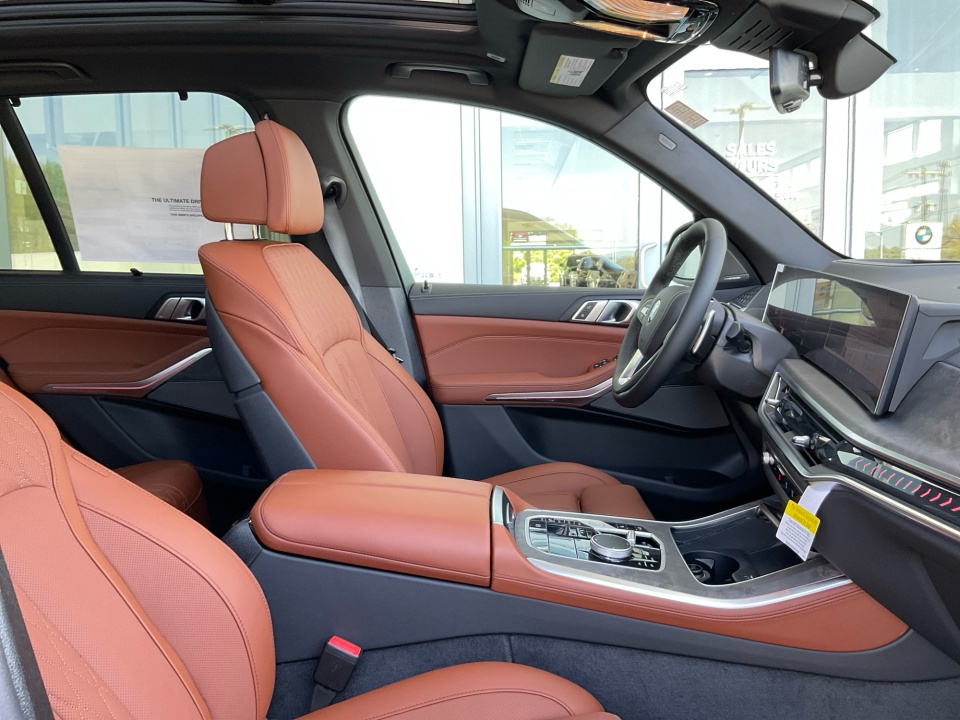 5UX23EU03T9417683 2026 BMW X5 xDrive40i