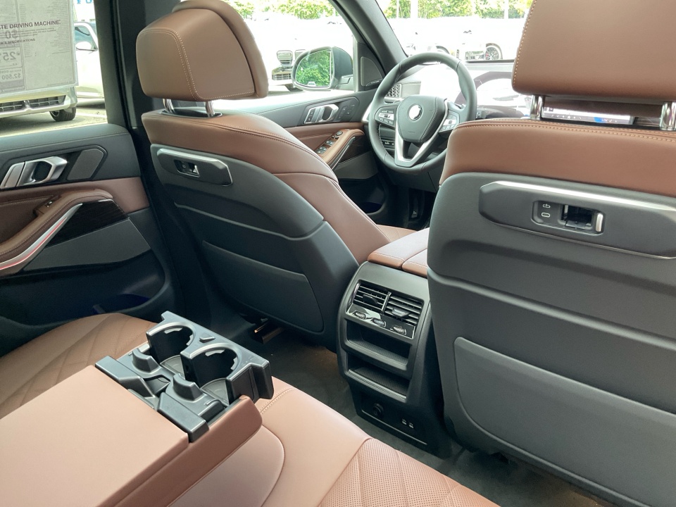 5UX23EU03T9509876 2026 BMW X5 xDrive40i