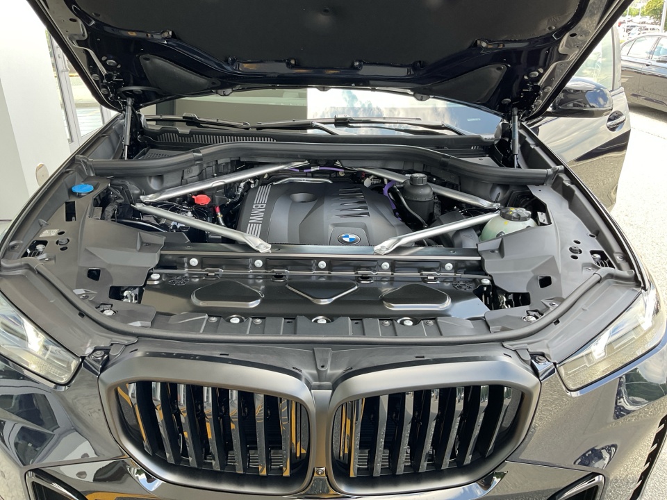 5UX23EU03T9516178 2026 BMW X5 xDrive40i