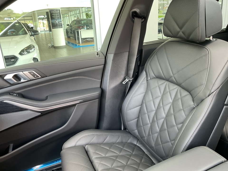 5UX23EU03T9516178 2026 BMW X5 xDrive40i