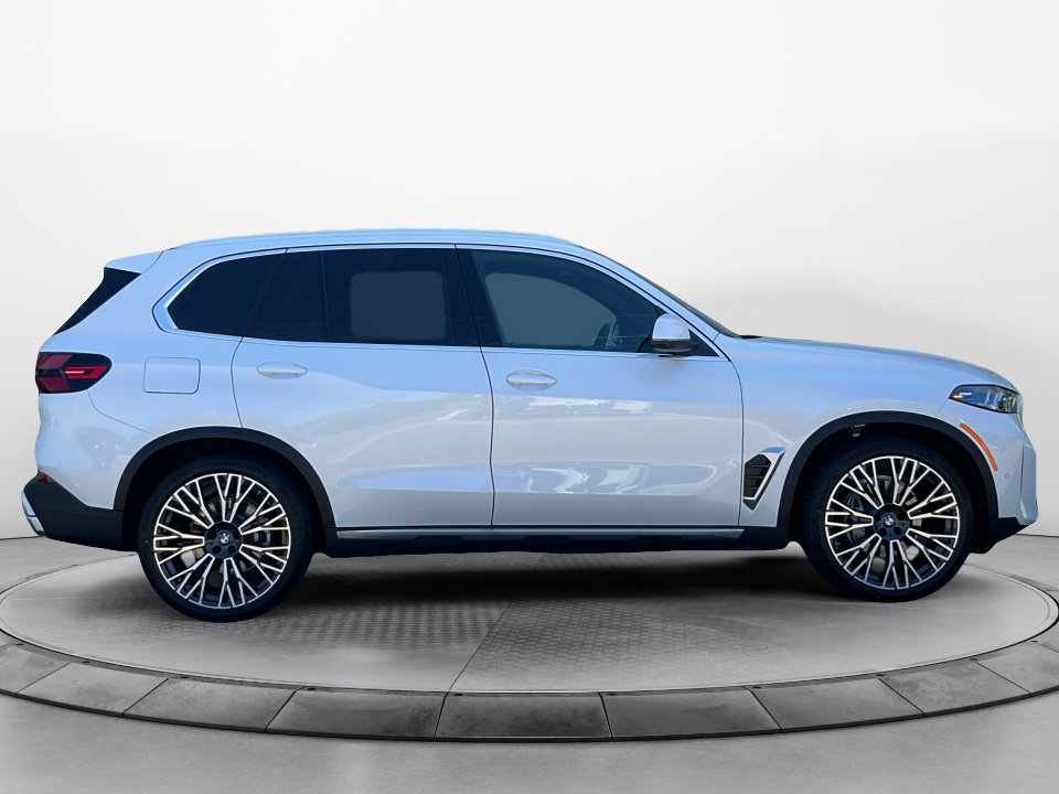 5UX23EU04T9461479 2026 BMW X5 xDrive40i