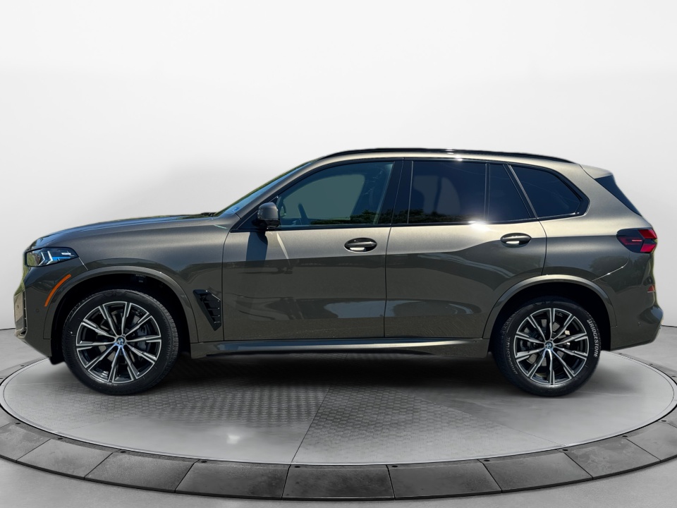 5UX23EU04T9485216 2026 BMW X5 xDrive40i