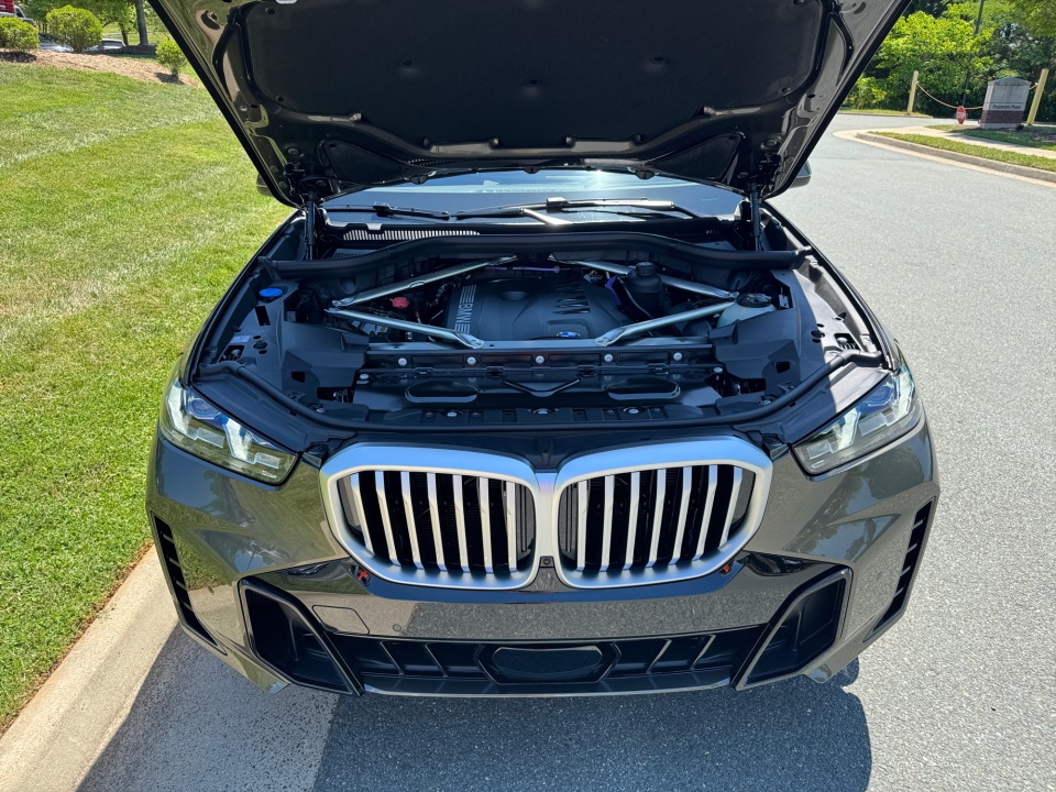 5UX23EU04T9485216 2026 BMW X5 xDrive40i