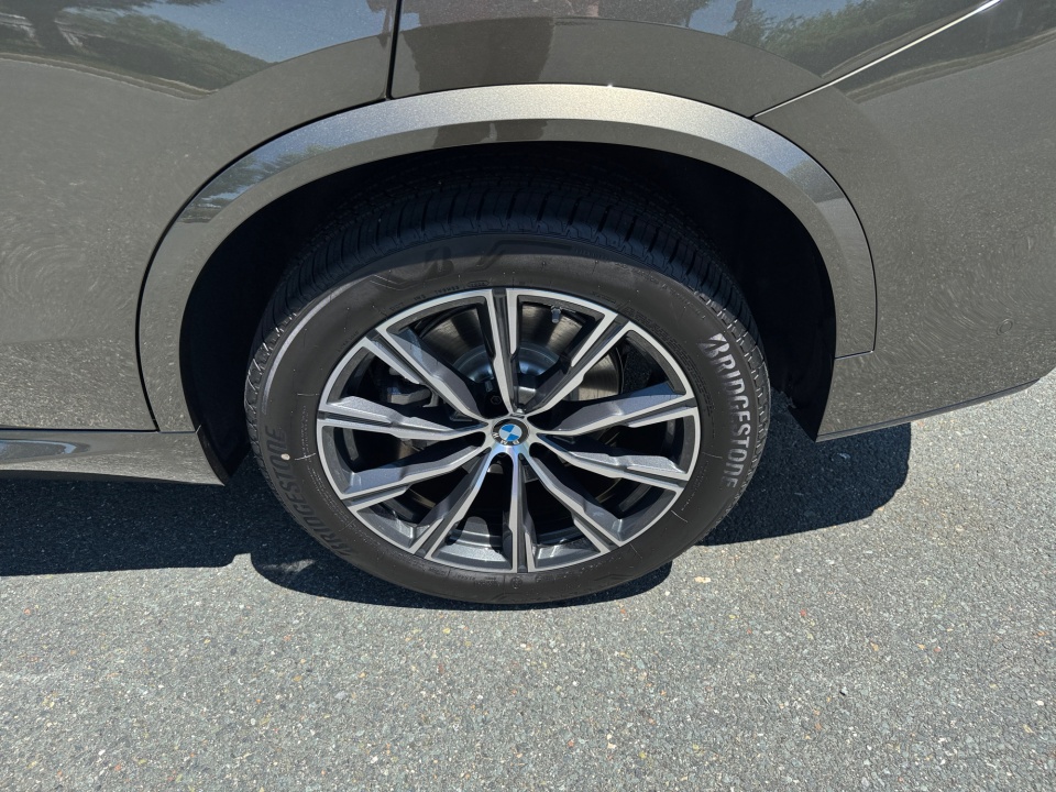 5UX23EU04T9485216 2026 BMW X5 xDrive40i