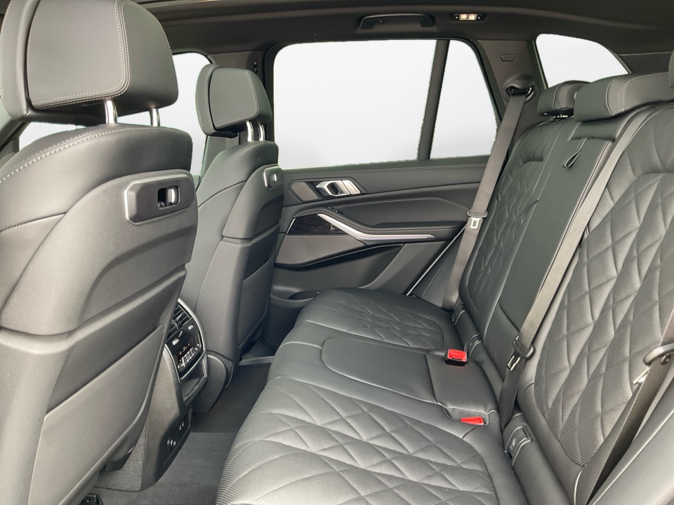 5UX23EU05T9341366 2026 BMW X5 xDrive40i