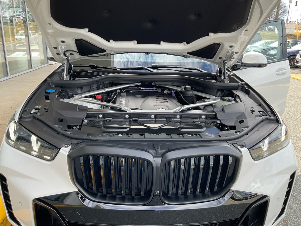 5UX23EU05T9341366 2026 BMW X5 xDrive40i