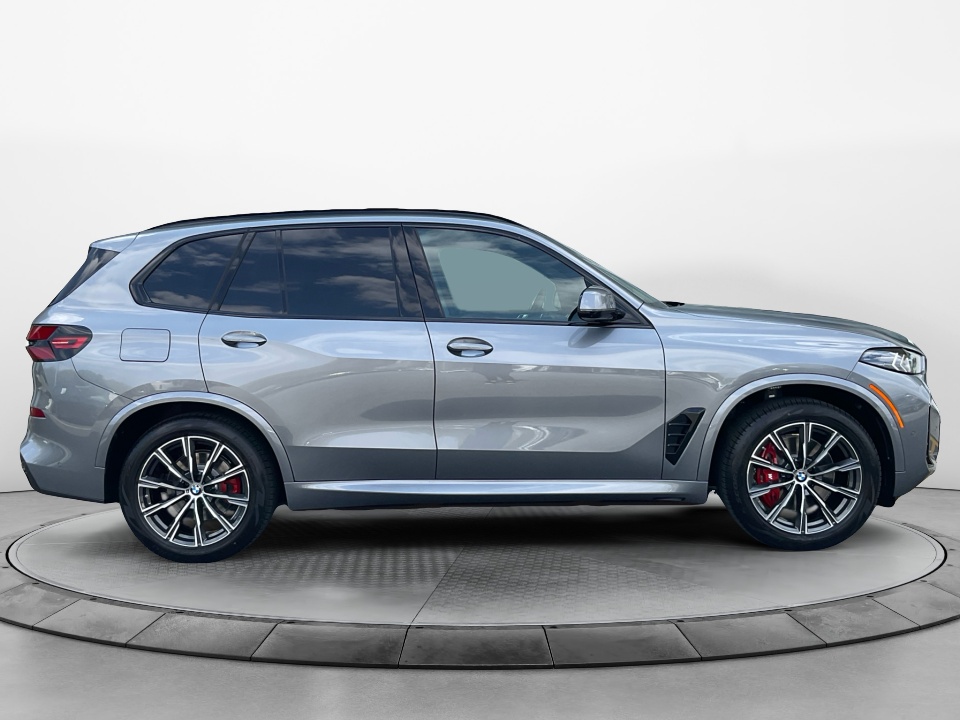 5UX23EU05T9412288 2026 BMW X5 xDrive40i