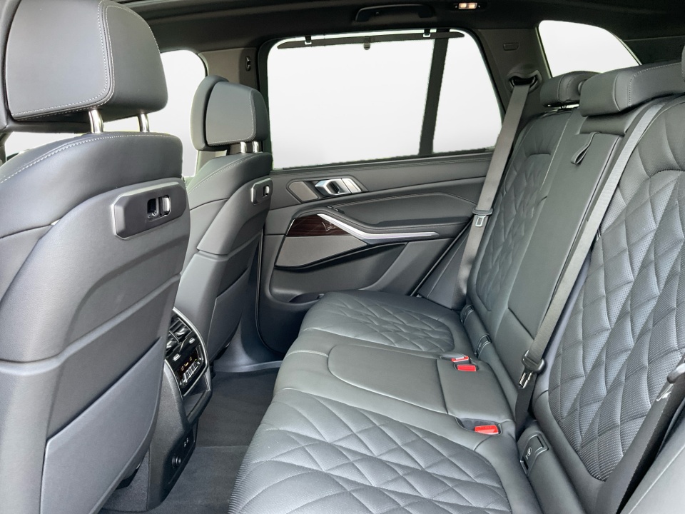 5UX23EU05T9412288 2026 BMW X5 xDrive40i