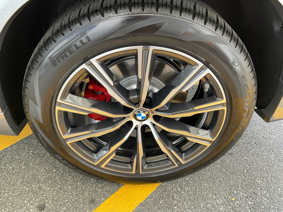 5UX23EU05T9412288 2026 BMW X5 xDrive40i