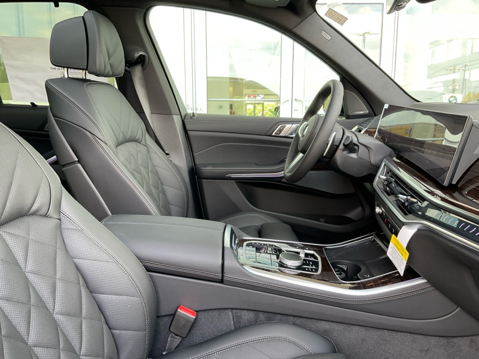 5UX23EU05T9412288 2026 BMW X5 xDrive40i