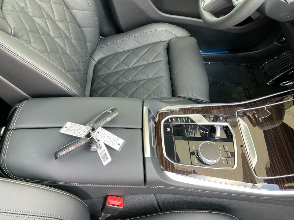 5UX23EU05T9412288 2026 BMW X5 xDrive40i