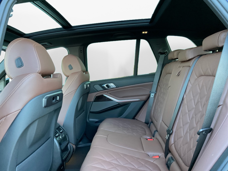 5UX23EU06T9325368 2026 BMW X5 xDrive40i