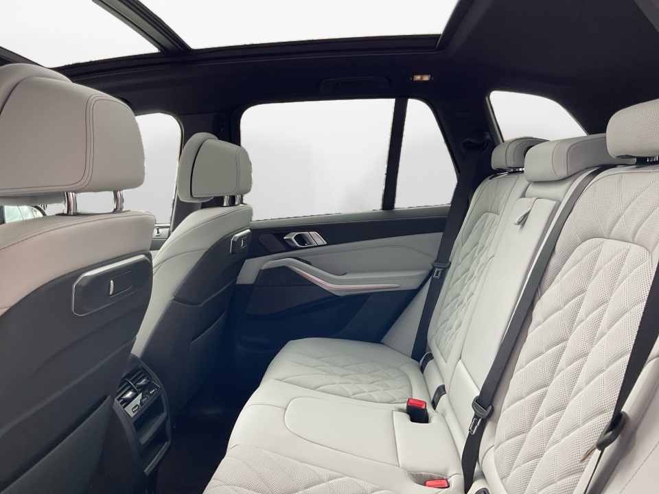 5UX23EU06T9398644 2026 BMW X5 xDrive40i