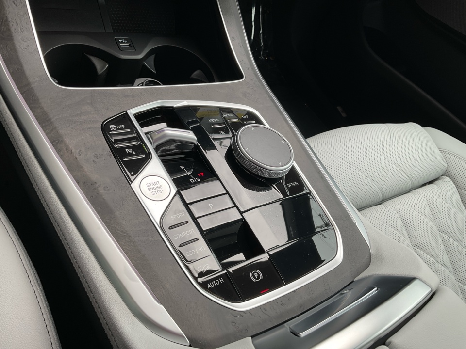 5UX23EU06T9398644 2026 BMW X5 xDrive40i