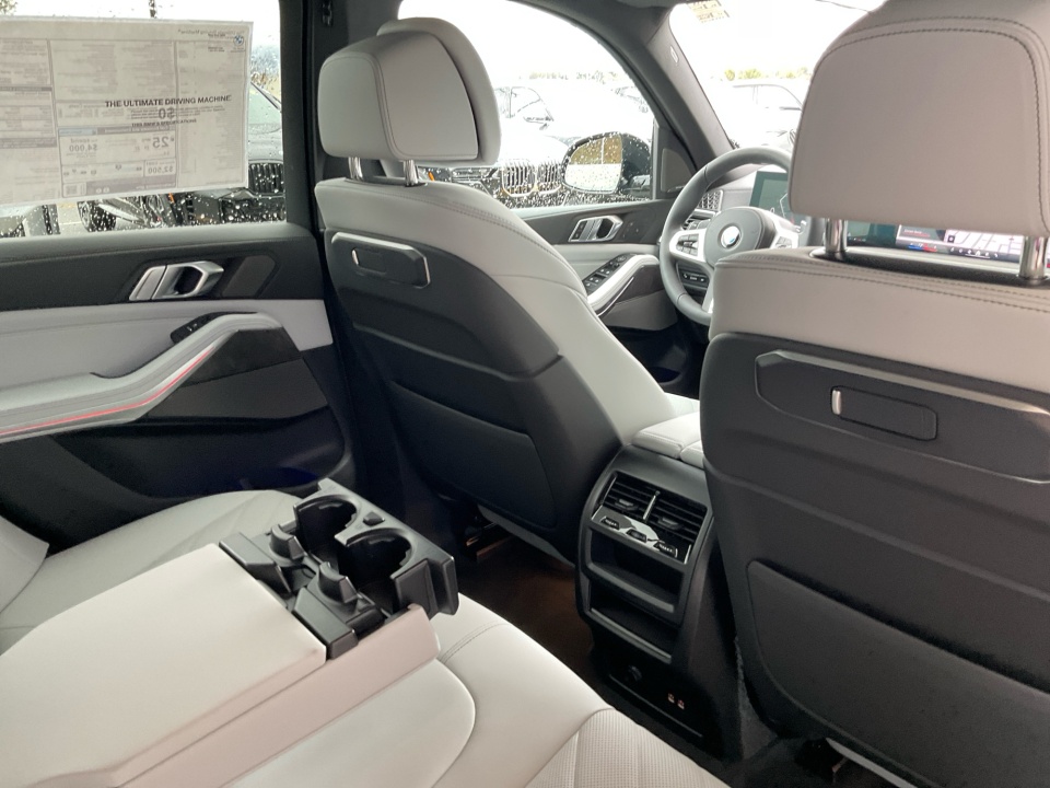 5UX23EU06T9398644 2026 BMW X5 xDrive40i