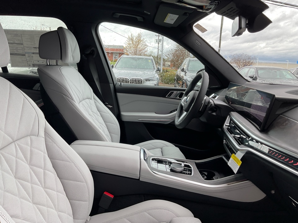 5UX23EU06T9398644 2026 BMW X5 xDrive40i