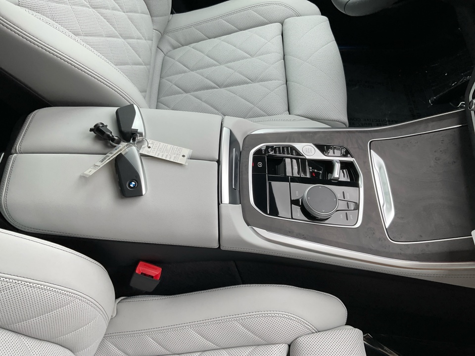 5UX23EU06T9398644 2026 BMW X5 xDrive40i