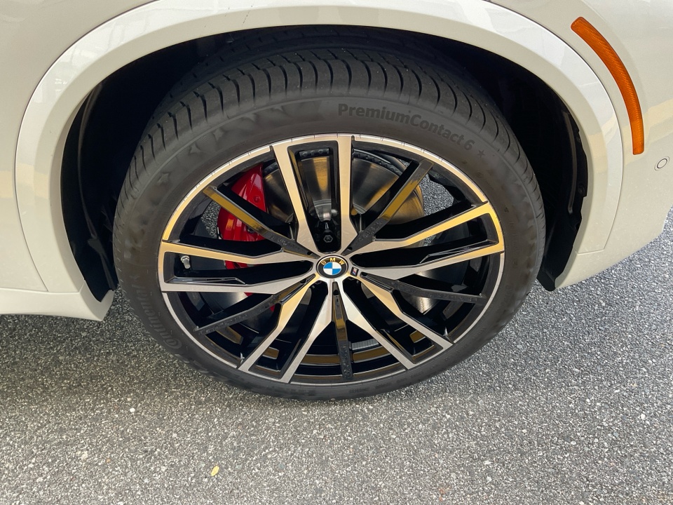 5UX23EU06T9430055 2026 BMW X5 xDrive40i