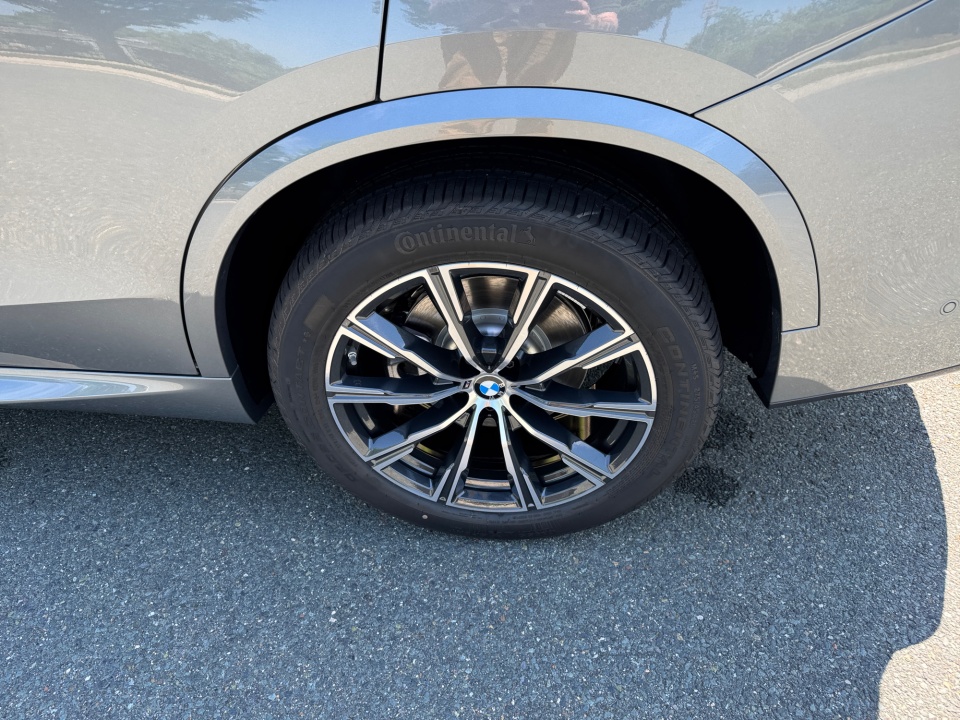 5UX23EU06T9497237 2026 BMW X5 xDrive40i