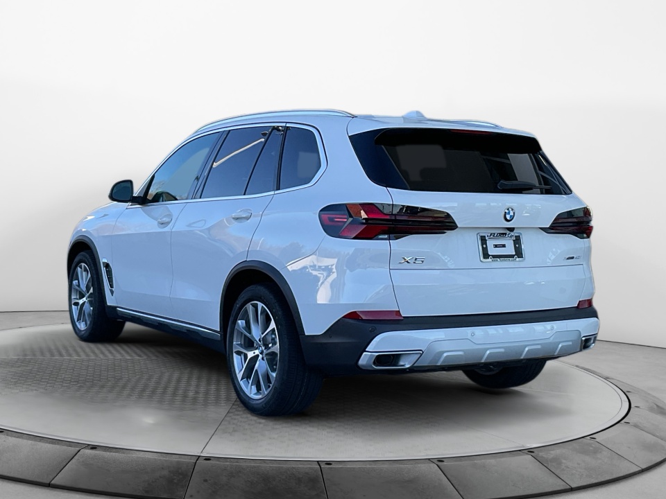 5UX23EU07T9327534 2026 BMW X5 xDrive40i