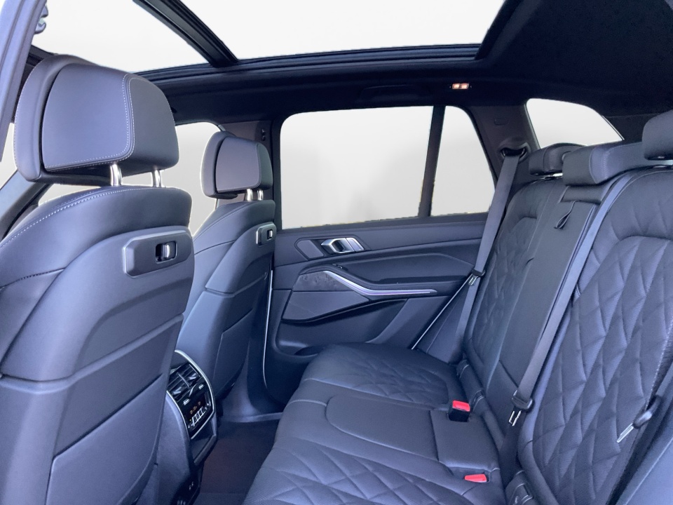 5UX23EU07T9327534 2026 BMW X5 xDrive40i