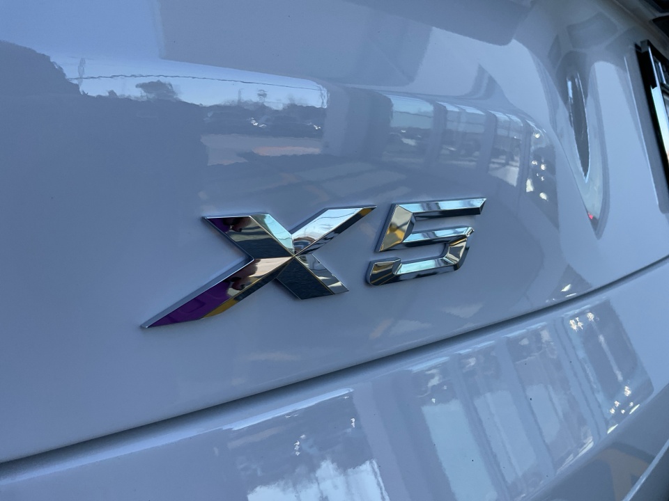 5UX23EU07T9327534 2026 BMW X5 xDrive40i